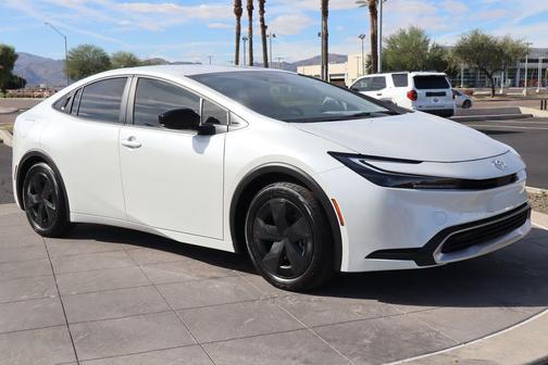 2026 Toyota Prius Plug-In Hybrid SE