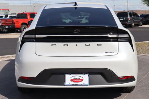 2026 Toyota Prius Plug-In Hybrid SE