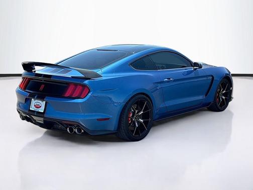 Shadow Black 2016 Ford Shelby GT350R Base