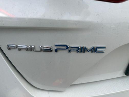 Blizzard Pearl 2017 Toyota Prius Prime Advanced