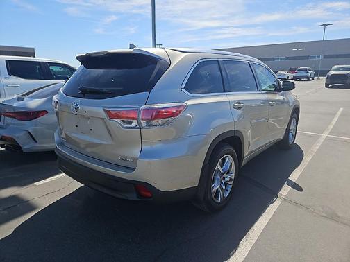 Creme Brulee Mica 2016 Toyota Highlander Limited