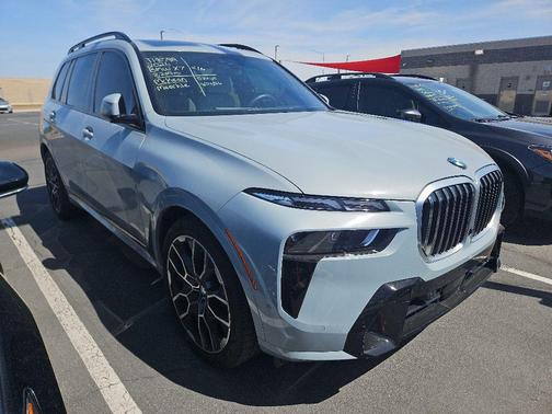 Brooklyn Grey Metallic 2026 BMW X7 xDrive40i