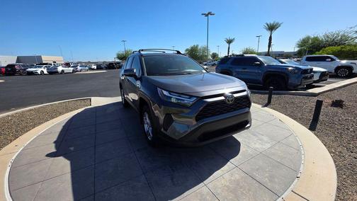 2025 Toyota RAV4 Hybrid LE