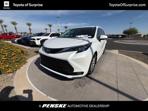 2025 Toyota Sienna XLE
