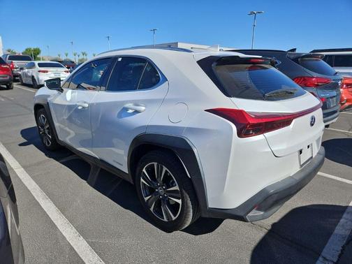 Eminent White Pearl 2020 Lexus UX 250h Base