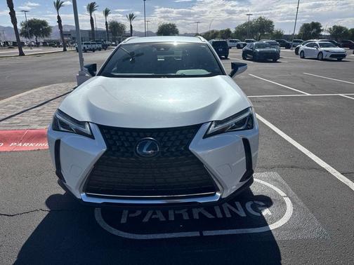Eminent White Pearl 2020 Lexus UX 250h Base