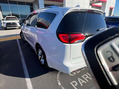 2020 Chrysler Pacifica Limited