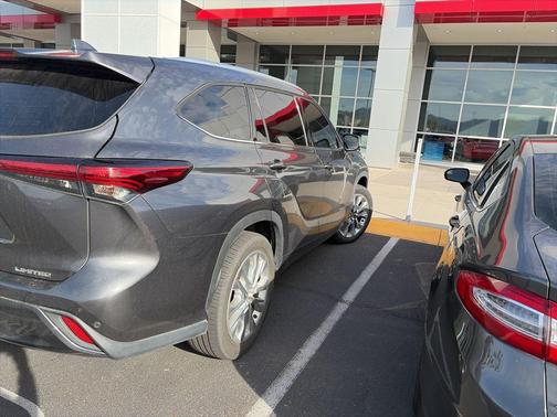 2021 Toyota Highlander Limited