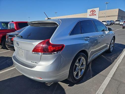 Classic Silver Metallic 2014 Toyota Venza XLE