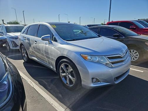 Classic Silver Metallic 2014 Toyota Venza XLE