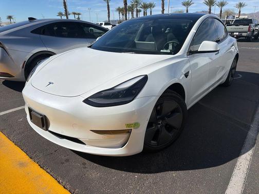 2022 Tesla Model 3 Standard Range