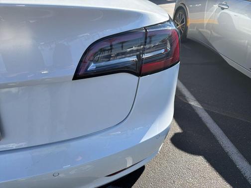 2022 Tesla Model 3 Standard Range