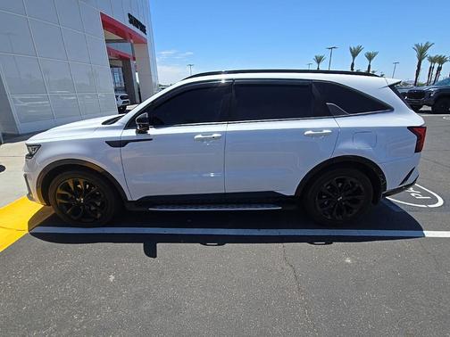 Glacial White Pearl 2021 Kia Sorento SX