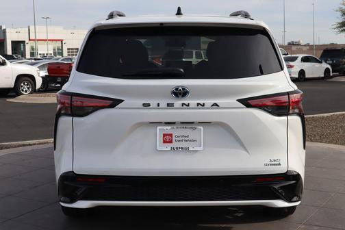 2022 Toyota Sienna XSE 7 Passenger