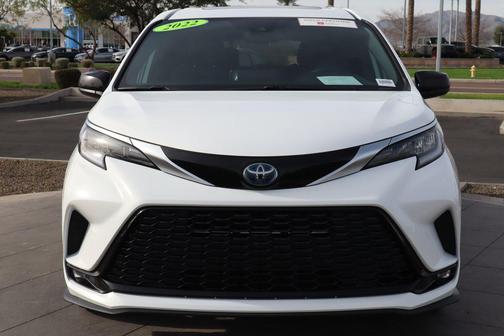 2022 Toyota Sienna XSE 7 Passenger