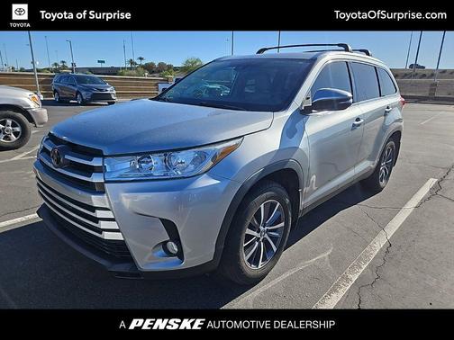Celestial Silver Metallic 2019 Toyota Highlander XLE