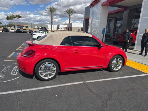 2019 Volkswagen Beetle 2.0T SE