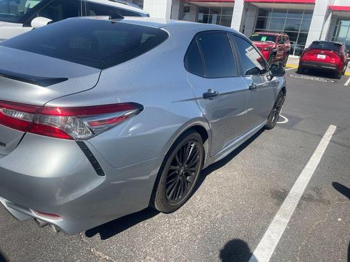 Celestial Silver Metallic 2019 Toyota Camry SE