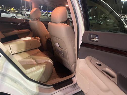 2010 INFINITI G37x Base
