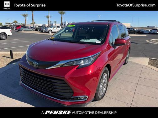 2021 Toyota Sienna XLE 8 Passenger