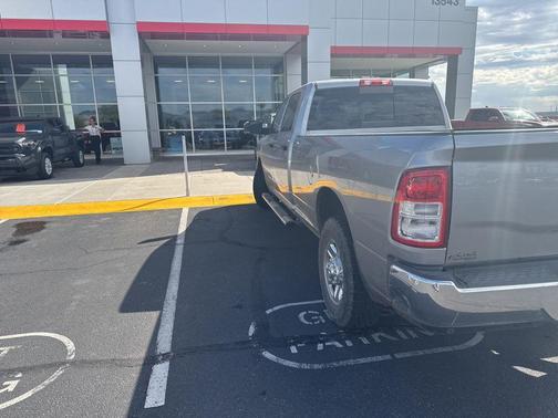 2019 RAM 2500 Tradesman Crew Cab 4x2 8' Box