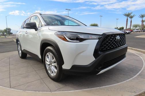 2025 Toyota Corolla Cross LE