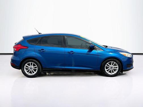 LIGHTNING BLUE 2018 Ford Focus SE