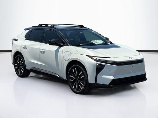 Wind Chill Pearl w/Midnight Black Metallic Roof 2026 Toyota bZ Limited