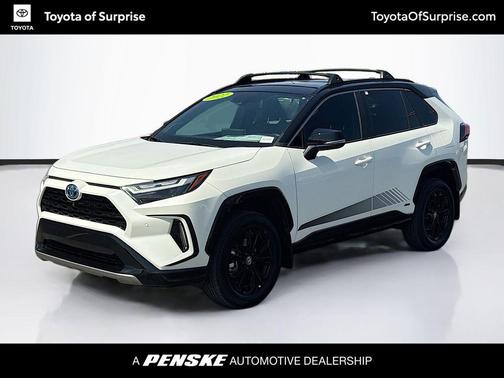 Blizzard Pearl/Midnight Black Metallic 2022 Toyota RAV4 Hybrid SE