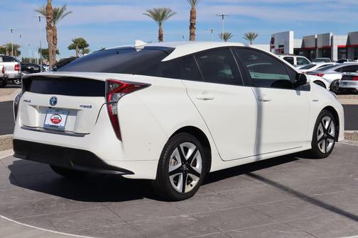 2016 Toyota Prius Four Touring