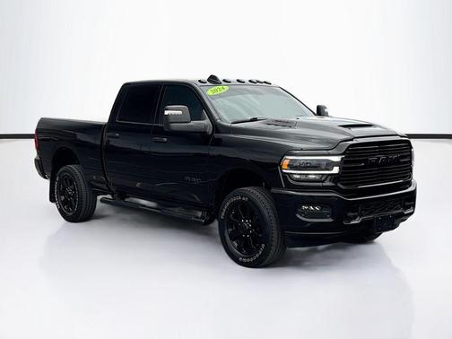 Diamond Black Crystal Pearlcoat 2024 RAM 2500 Laramie Crew Cab 4x4 6'4' Box
