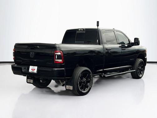 Diamond Black Crystal Pearlcoat 2024 RAM 2500 Laramie Crew Cab 4x4 6'4' Box