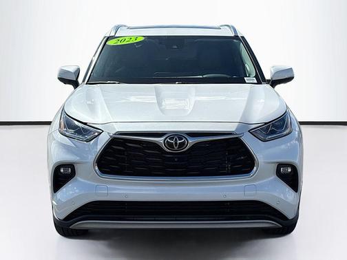 Wind Chill Pearl 2023 Toyota Highlander Platinum