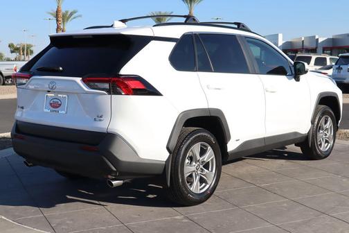 2025 Toyota RAV4 Hybrid LE