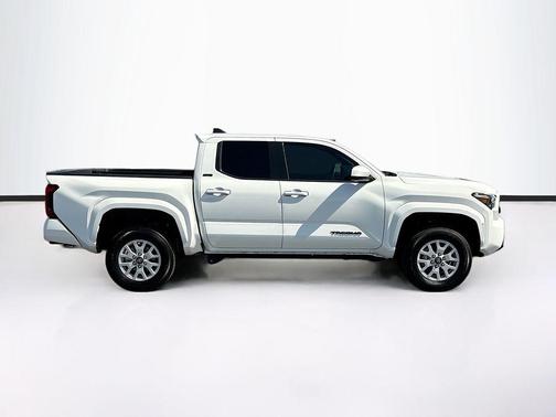 Ice Cap 2024 Toyota Tacoma SR5
