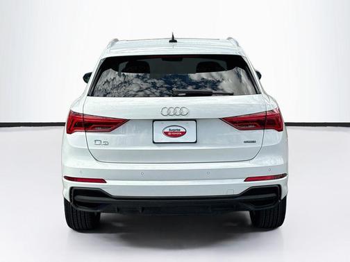 Glacier White Metallic 2024 Audi Q3 45 S line Premium Plus