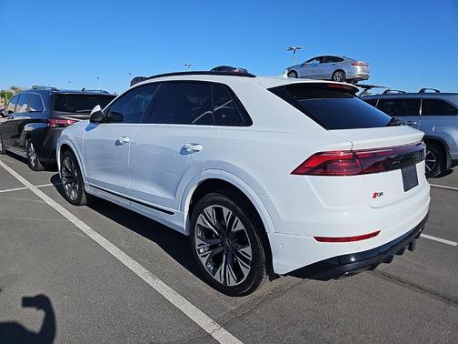 Glacier White Metallic 2025 Audi Q8 55 Premium Plus