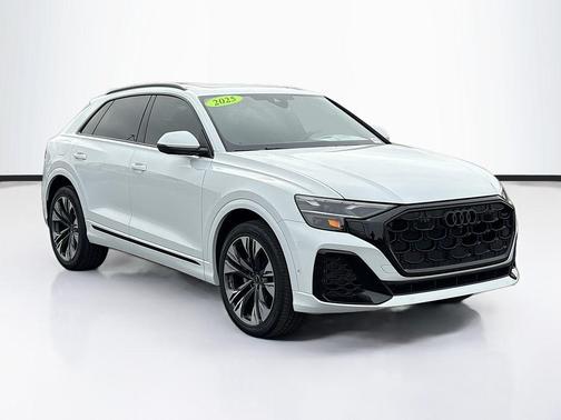 Glacier White Metallic 2025 Audi Q8 55 Premium Plus