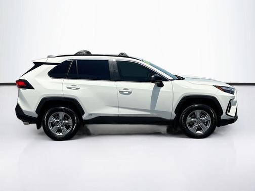 Ice Cap 2025 Toyota RAV4 Hybrid LE