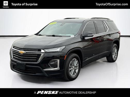 Mosaic Black Metallic 2022 Chevrolet Traverse LT Cloth