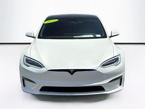 Pearl White Multi-Coat 2021 Tesla Model S Plaid