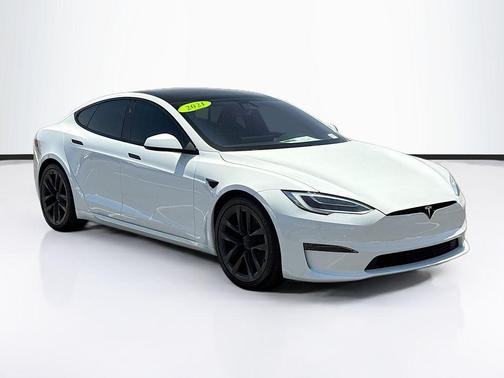 Pearl White Multi-Coat 2021 Tesla Model S Plaid