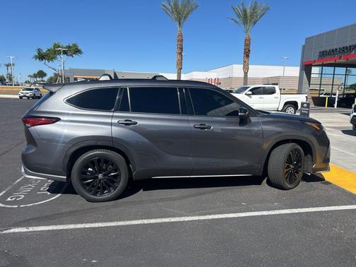 2023 Toyota Highlander XSE