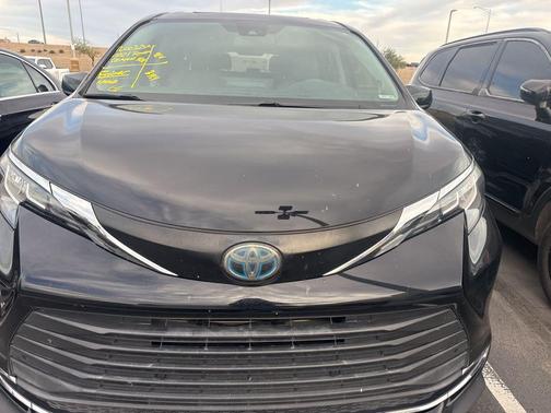 2021 Toyota Sienna XLE 7 Passenger