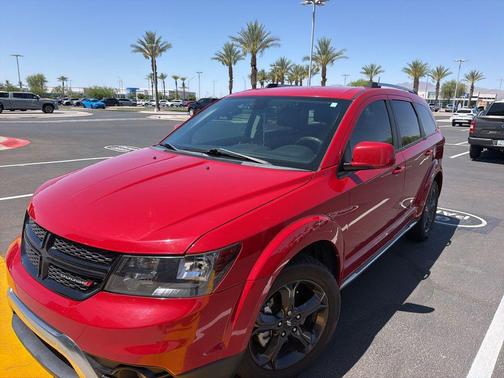 Redline 2 Coat Pearl 2019 Dodge Journey Crossroad