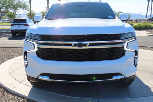 2023 Chevrolet Suburban LS