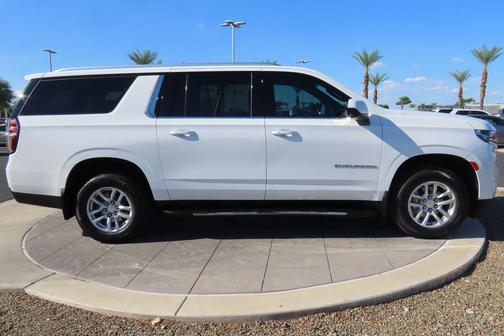 2023 Chevrolet Suburban LS