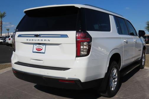 2023 Chevrolet Suburban LS