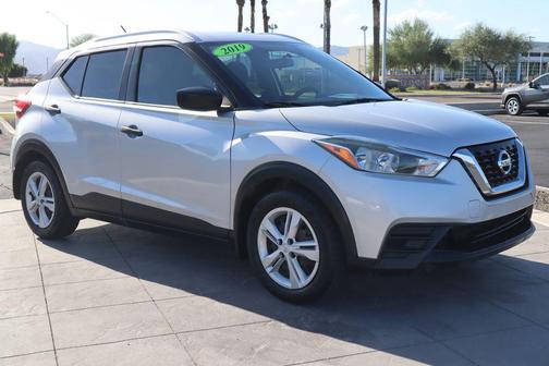 2019 Nissan Kicks S
