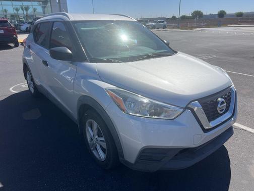 2019 Nissan Kicks S